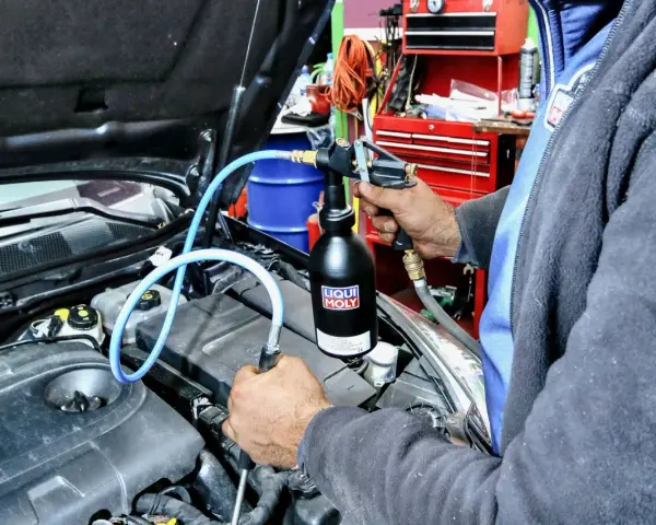 Jak wyczyścić DPF bez demontażu? Sprawdzone metody i chemia